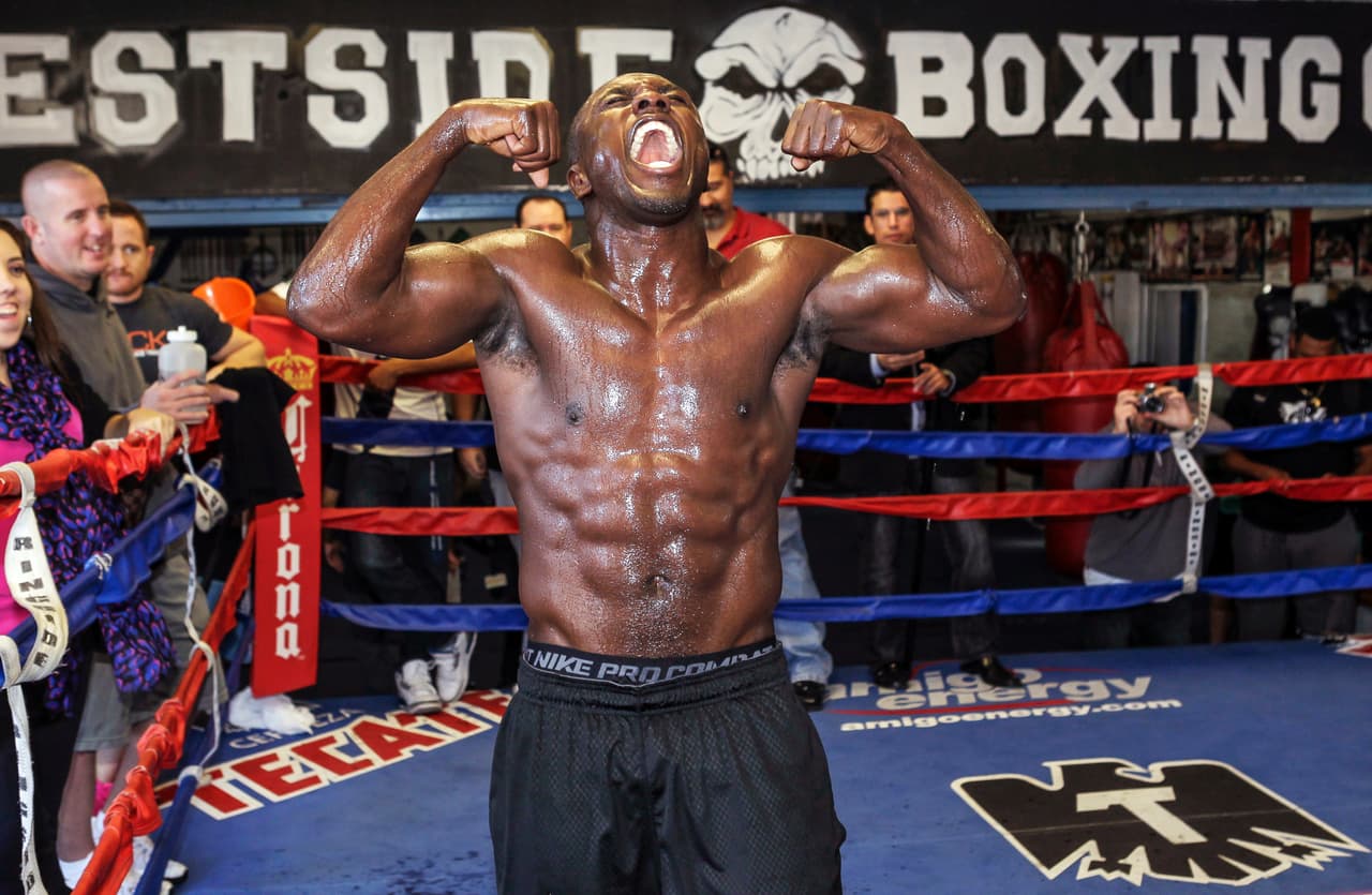 Andre Berto ha tocado el cielo y el infierno. El boxeador se acaba de sacar la lotería al conseguir la pelea contra Floyd Mayweather Jr., quien defiende con todo a su siguiente enemigo y lo considera un rival de calidad.
