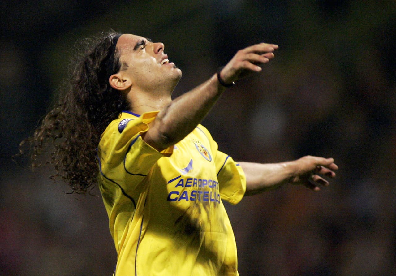 Del 2004 al 2006 el mediocampista regresó a España para jugar con el Villarreal.