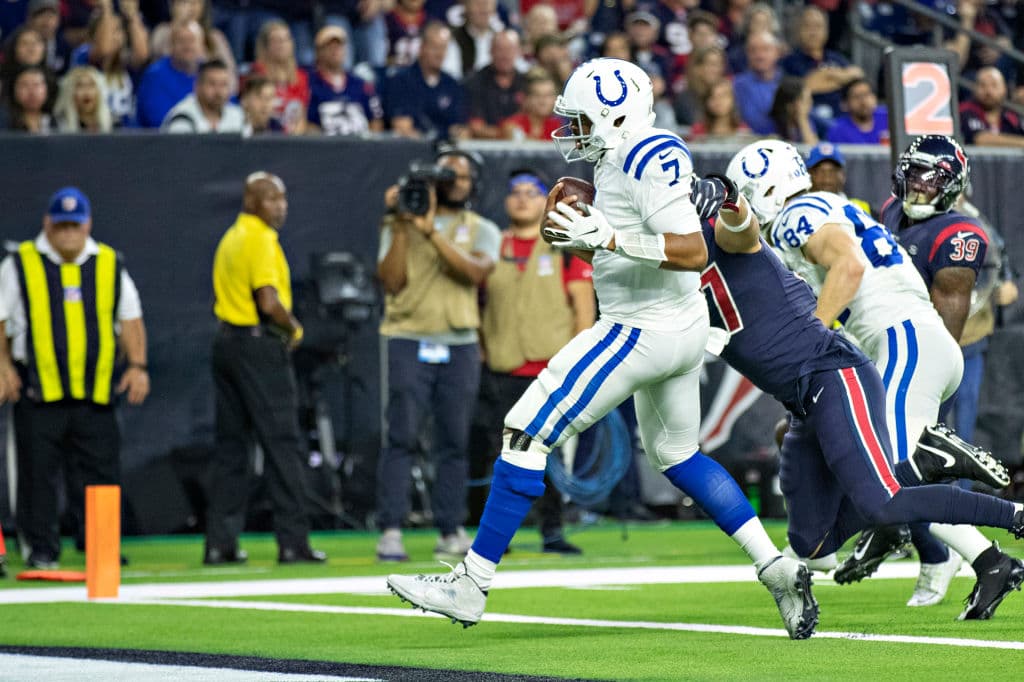 Vibrante encuentro entre los Colts y los Texans que concluyó 17-20 para los de Houston. DeAndre Hopkins se lució con un touchdown para su mamá.