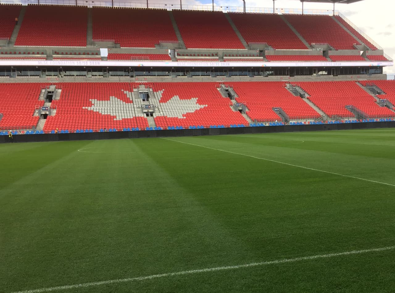 Tras meses de trabajo de construcción y renovación, Toronto FC reabrirá el BMO Field el sábado ante FC Dallas. Como previa del reestreno del estadio escarlata, acá te dejamos algunas cosas que debes saber sobre el inmueble de Toronto.
