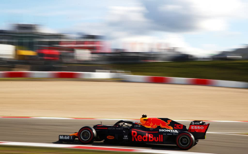 Charles Leclerc, Alexander Albon, Daniel Ricciardo, Esteban Ocon, Lando Norris, Sergio Pérez y Carolos Sainz, completan los que iniciarán en las primeras diez posiciones en el GP de Eifel.