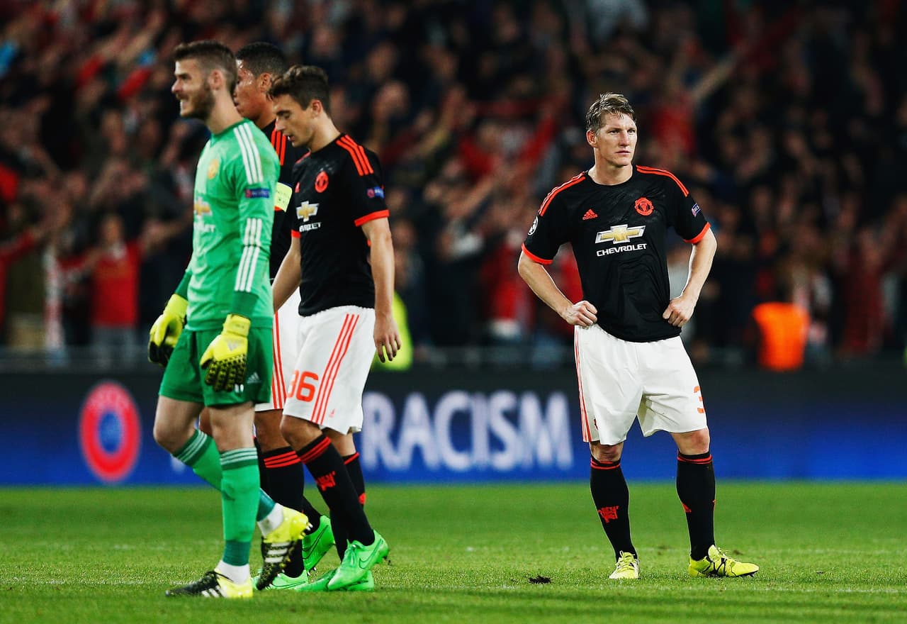 En Holanda Manchester United salió con una derrota por 2-1 ante el PSV y de paso con hombres lesionados.