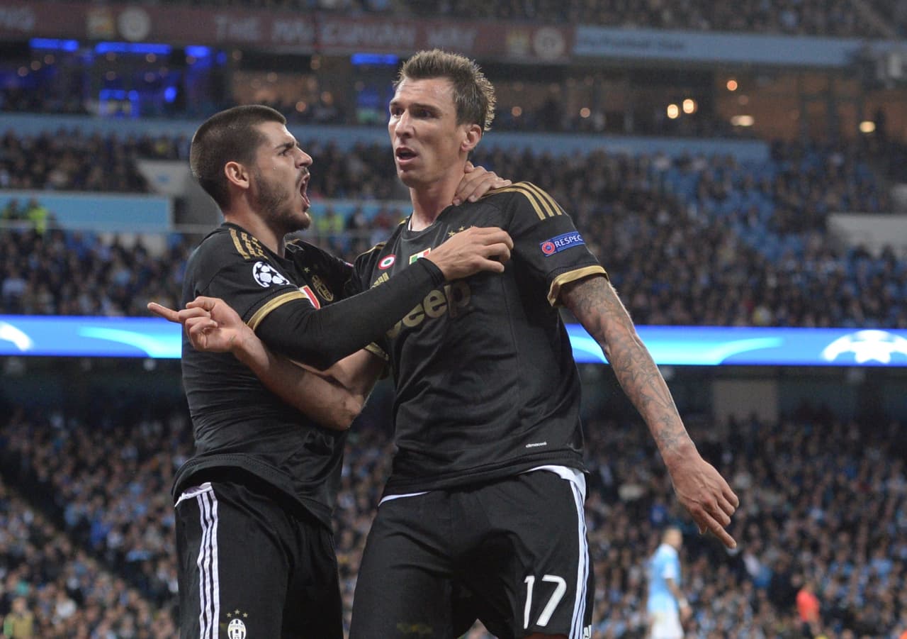 En Inglaterra Juventus supo sobreponerse de un autogol para salir con los 3 puntos de la cancha del Manchester City.