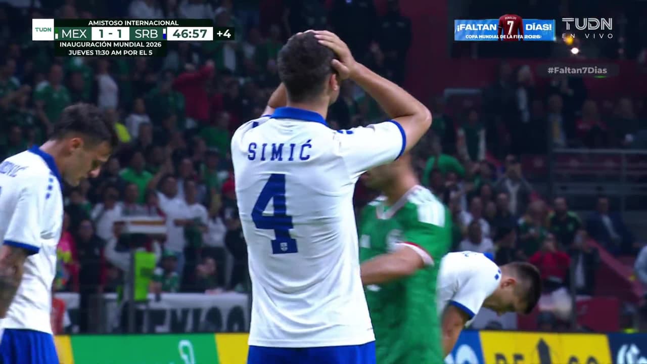 ¡Error espantoso! ¡Autogol de Serbia! México se adelanta en el marcador