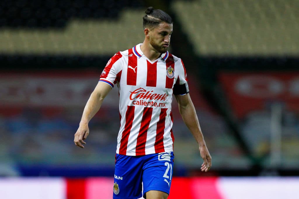 Chivas pierde a Hiram Mier por lo que resta del torneo