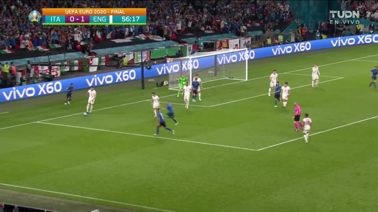 ¡TIRO ATAJADO! disparo por Lorenzo Insigne.