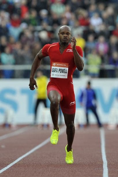 Parece que el dopaje se mueve con mucha velocidad en el mundo del deporte. Los velocistas Asafa Powell y Tyson Gay, los únicos capaces de retar al veloz Usain Bolt, dieron positivo en los controles del 2013 y quedaron fuera del mundial y con un asterísco en su nombre.