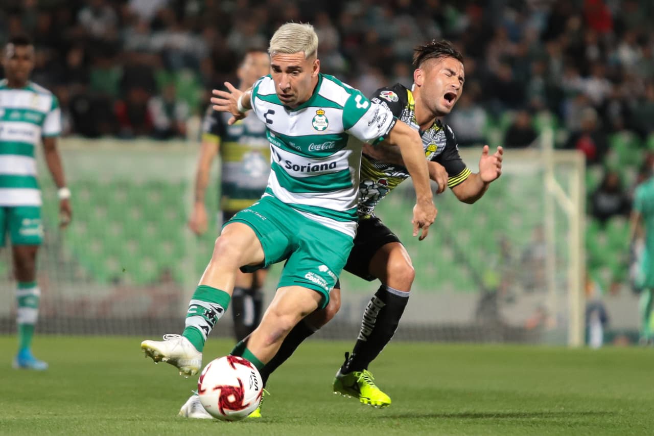 ¡Partidazo en la Comarca Lagunera! Santos vence al León 3-2 con autoridad y dos goles de penal.