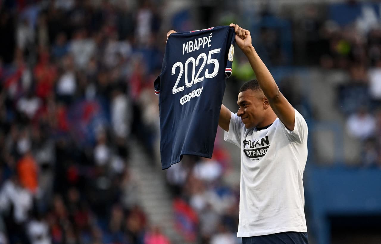 ¡Oficial! Mbappé renueva con el PSG tras rechazar al Real Madrid