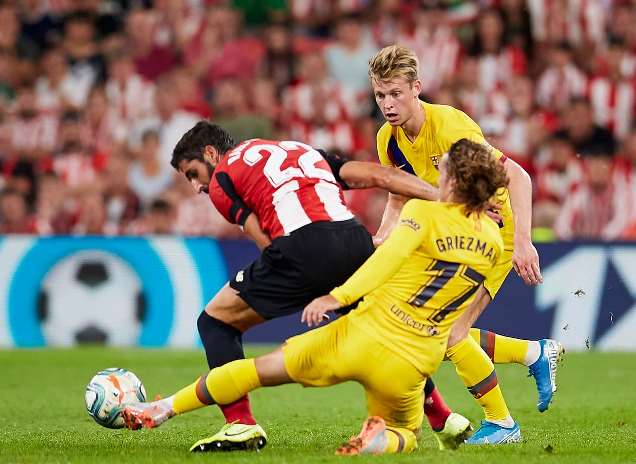 Conforme transcurría el encuentro, Griezmann tuvo que mostrar su vocación ofensiva porque en ataque no lucía cómodo.