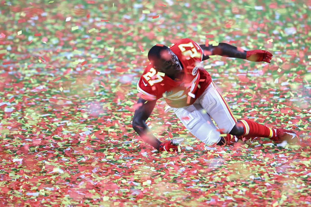 Así se presentó el festejo de los Chiefs desde los minutos finales del partido, hasta el clásico baño al head coach, Andy Reid y también la celebración con el Vince Lobardi.