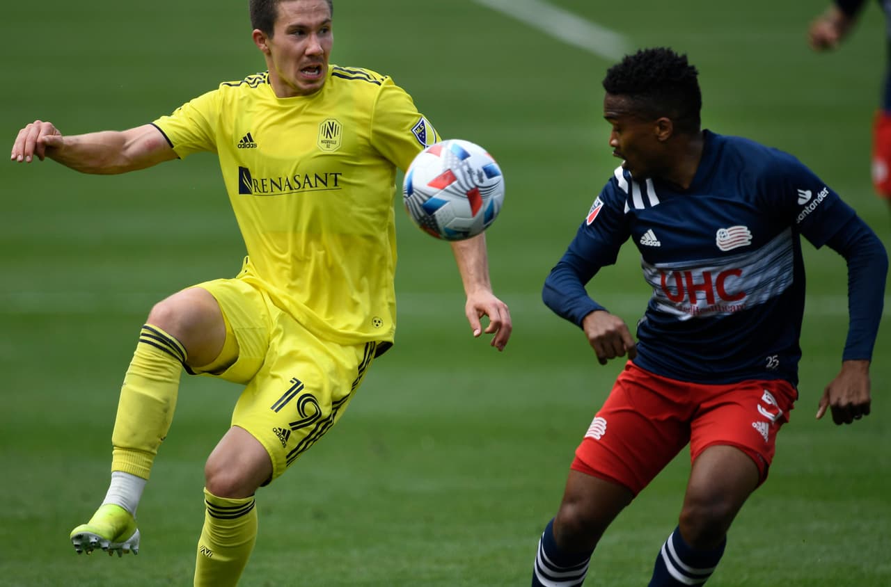 CENTROCAMPISTA - Alex Muyl marcó un gol en el triunfo de Nashville SC sobre New England Revolution.
<br>