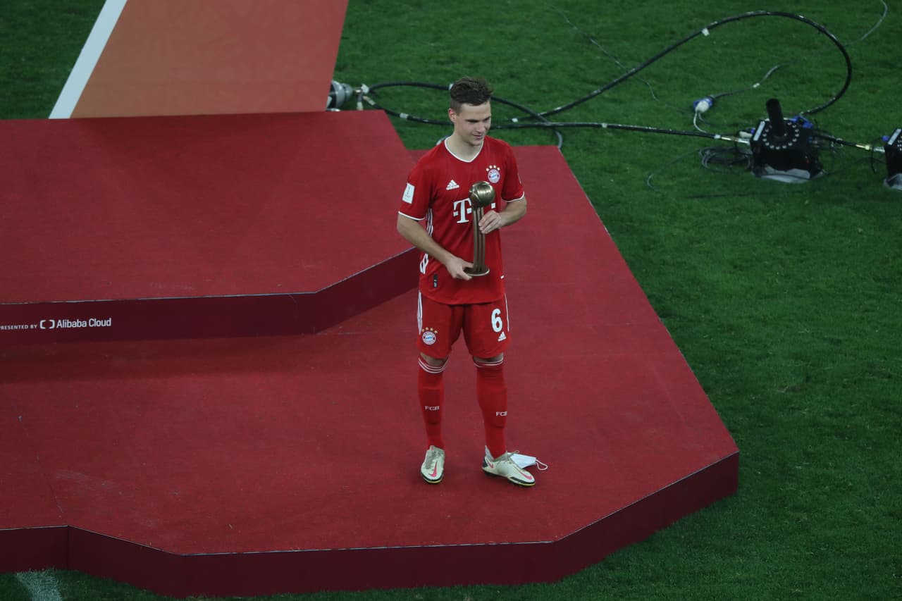 El Balón de Bronce fue para el jugador del Bayern Munich, Joshua Kimmich.