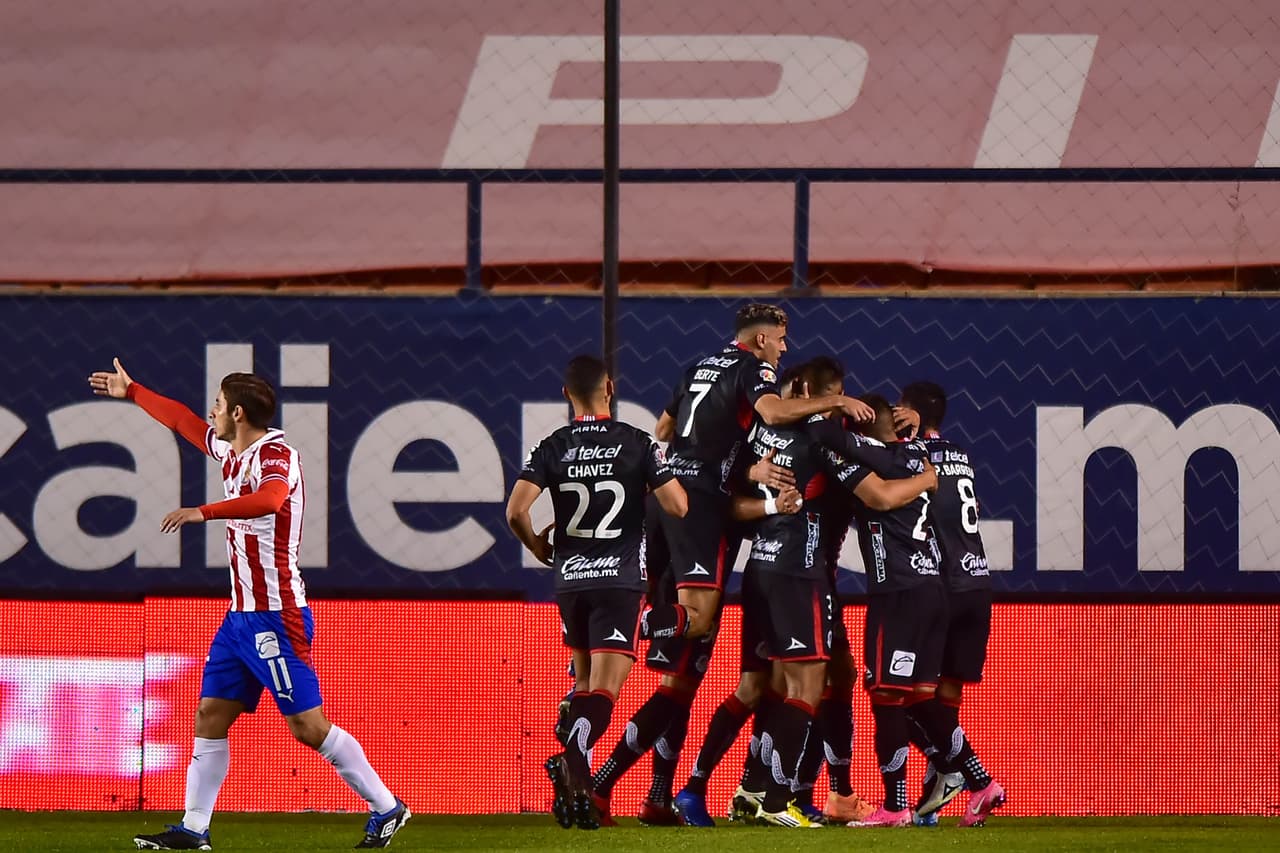 Con doblete de Nicolás Ibáñez y gol de Ramiro González los potosinos vencen 3-1 a las Chivas y se quedan con los tres puntos.