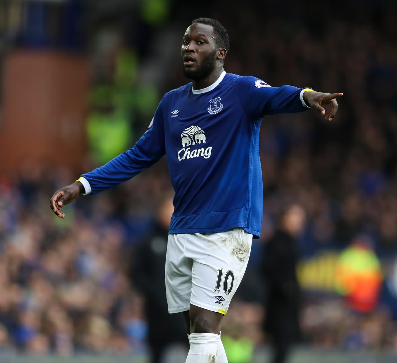 Romelu Lukaku (Everton) para reforzar al Chelsea la próxima temporada, de acuerdo a los reportes desde Inglaterra.