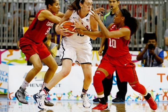 Con su 1,70 metros de estatura, Moriah fue la más menudita de las 10 jugadoras que saltaron a la duela para el inicio de la final, y también la más lucidora por su notable capacidad para dirigir los avances.