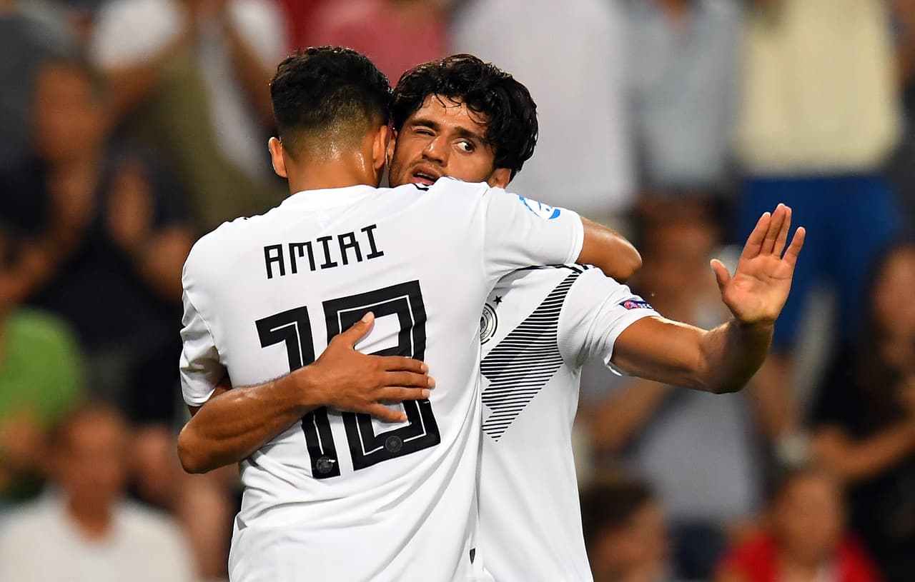 Alemania dio un paso aplastante al golear 6-1 a Serbia en el Grupo B del Europeo Sub-21, donde es líder y buscará ratificar contra Austria el primer lugar en su zona en el torneo juvenil, clasificatorio a Juegos Olímpicos.