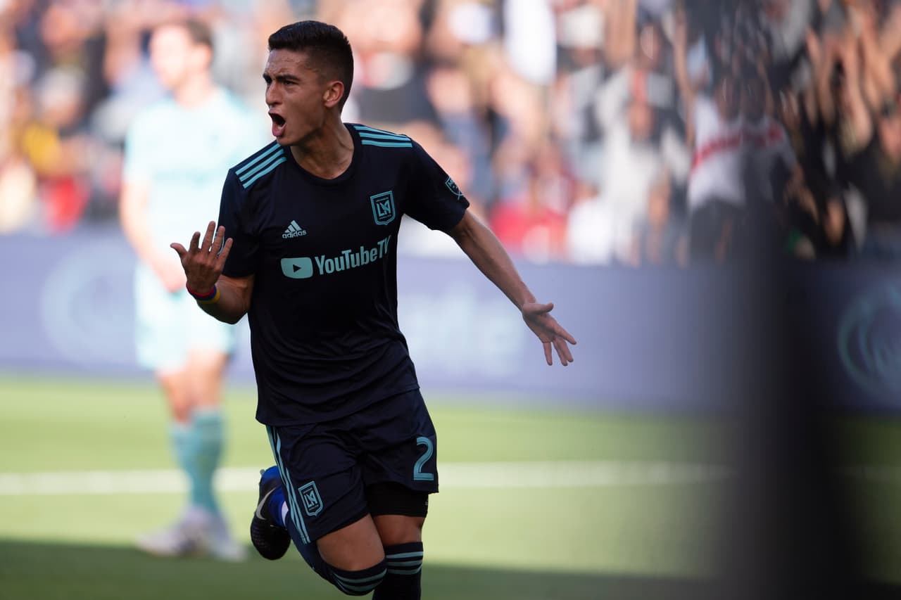 El colombiano Eduard Atuesta anotó un tanto y entregó una asistencia en el triunfo 4-1 de LAFC sobre Seattle Sounders FC.