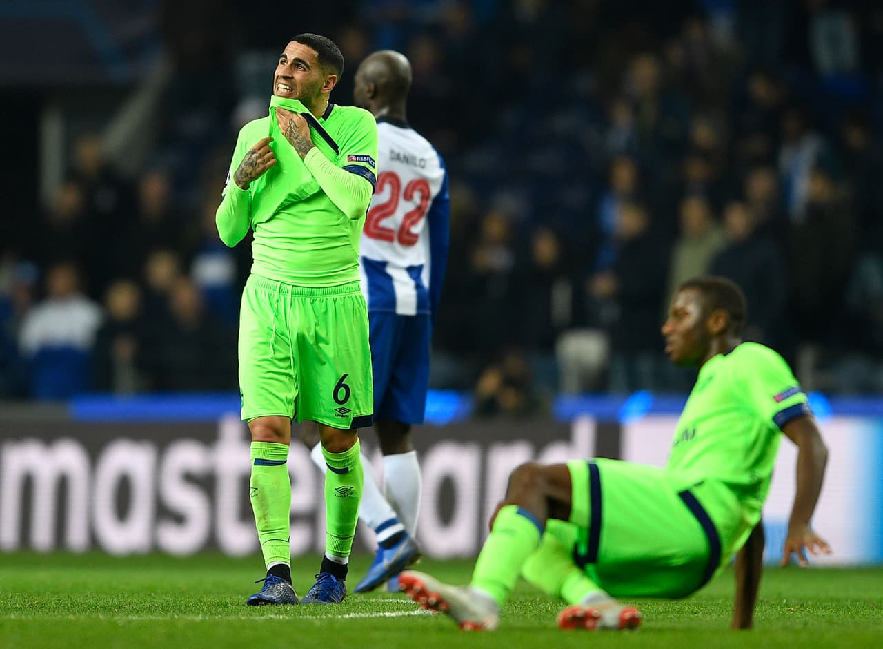 Omar Mascarell podría cambiar de equipo en la Bundesliga. Saldría del Schalke 04 para jugar en el Werder Bremen.
