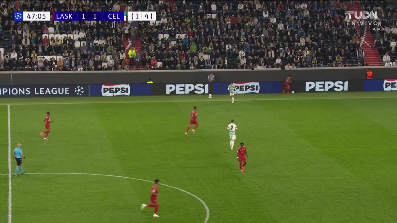 ¡GOL!  anota para LASK. Robert Ljubicic
