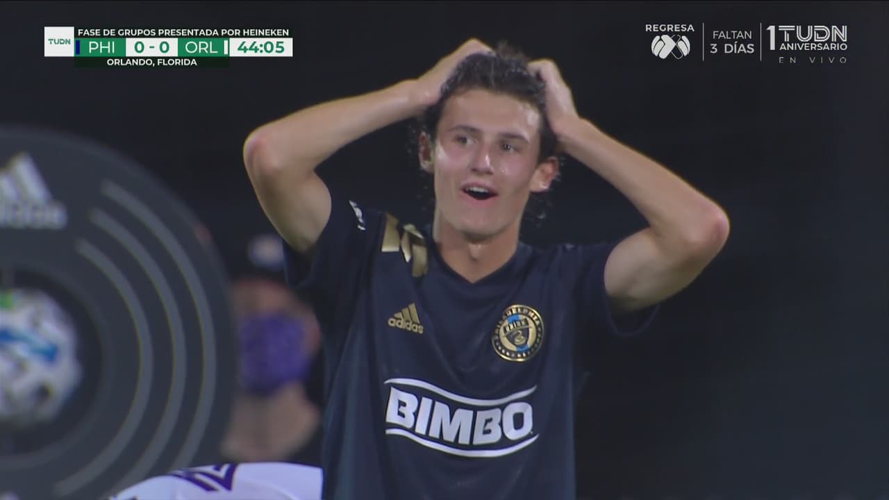 ¡Se le niega el gol al Philadelphia Union! Primero Gallese ataja y luego Aaronson desperdicia