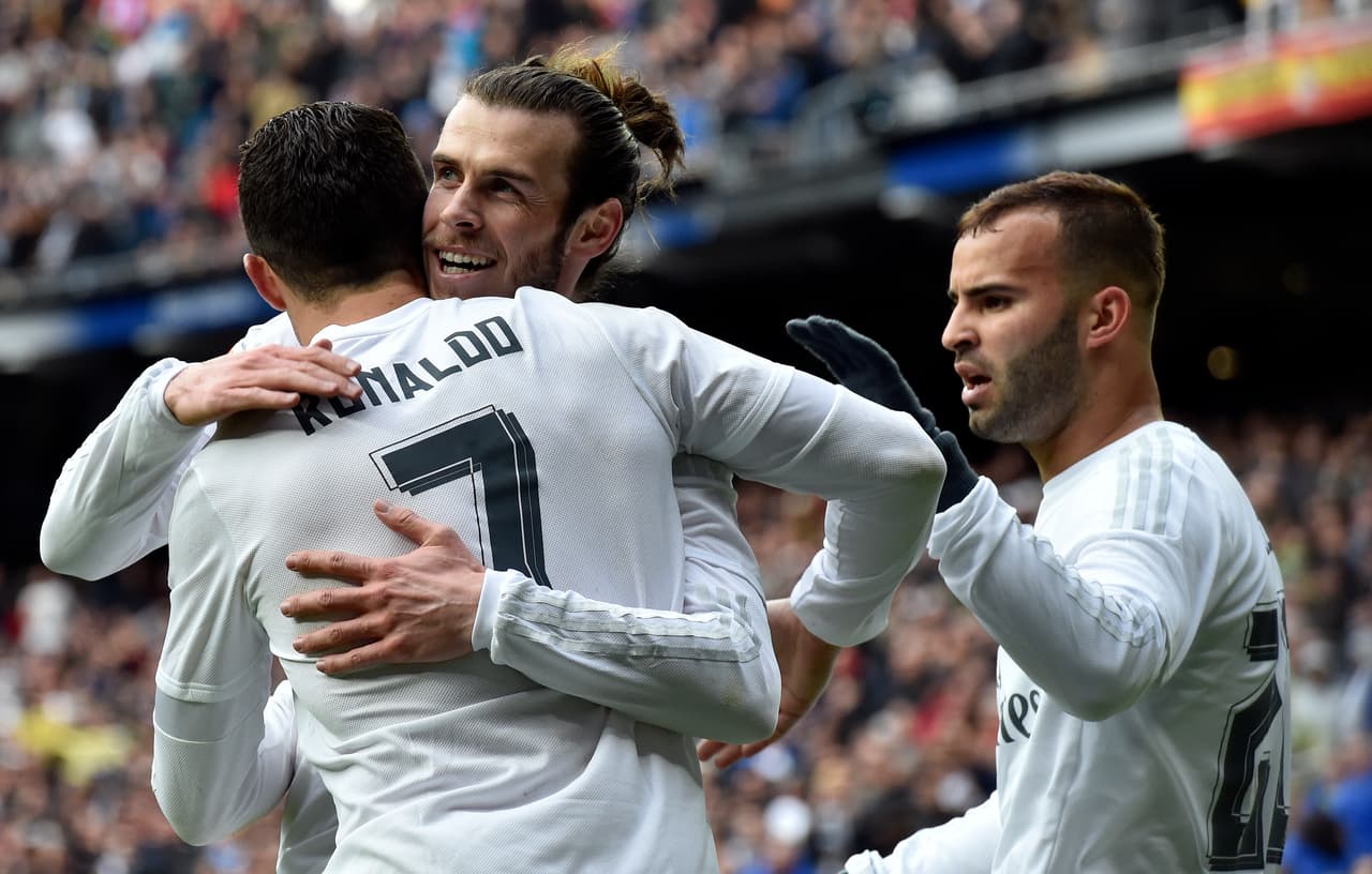 Era una fiesta la que desató el nacido en Madeira y todos corrían a abrazarlo para demostrar su respeto ante el gran futbolista que cada partido logra una historia con el Madrid.