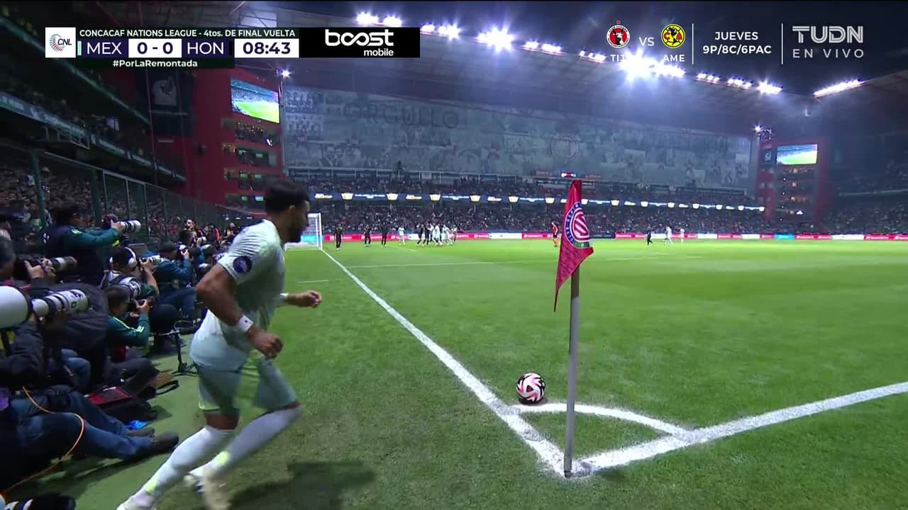 ¡TIRO ATAJADO! disparo por Alexis Vega.