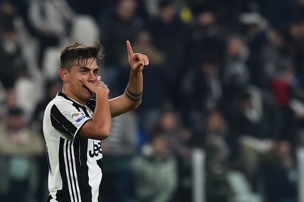 Dybala, cautivado por una famosa cantante