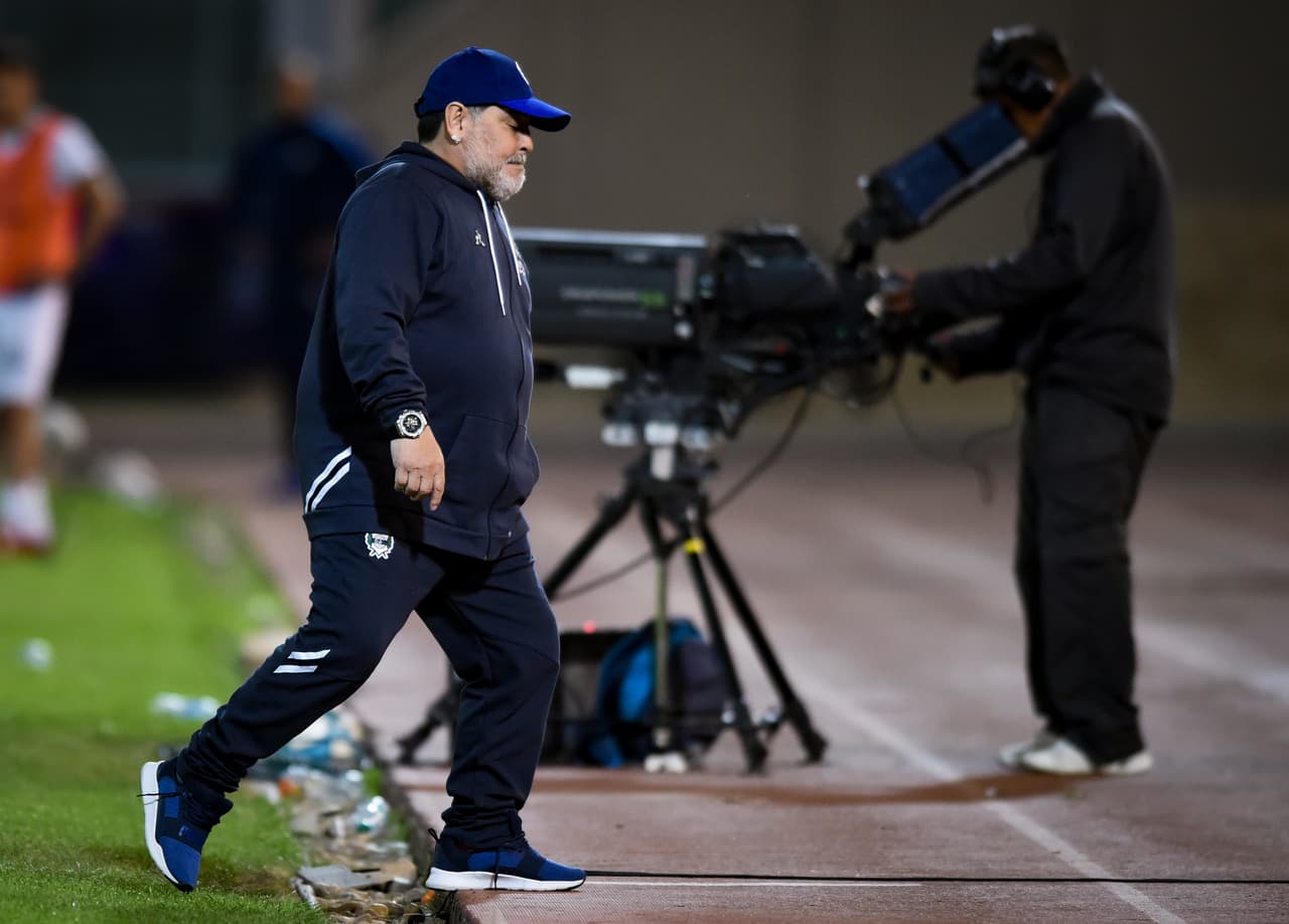 Maradona relaja un poco tras el empate de Gimnasia por conducto de Guanini.