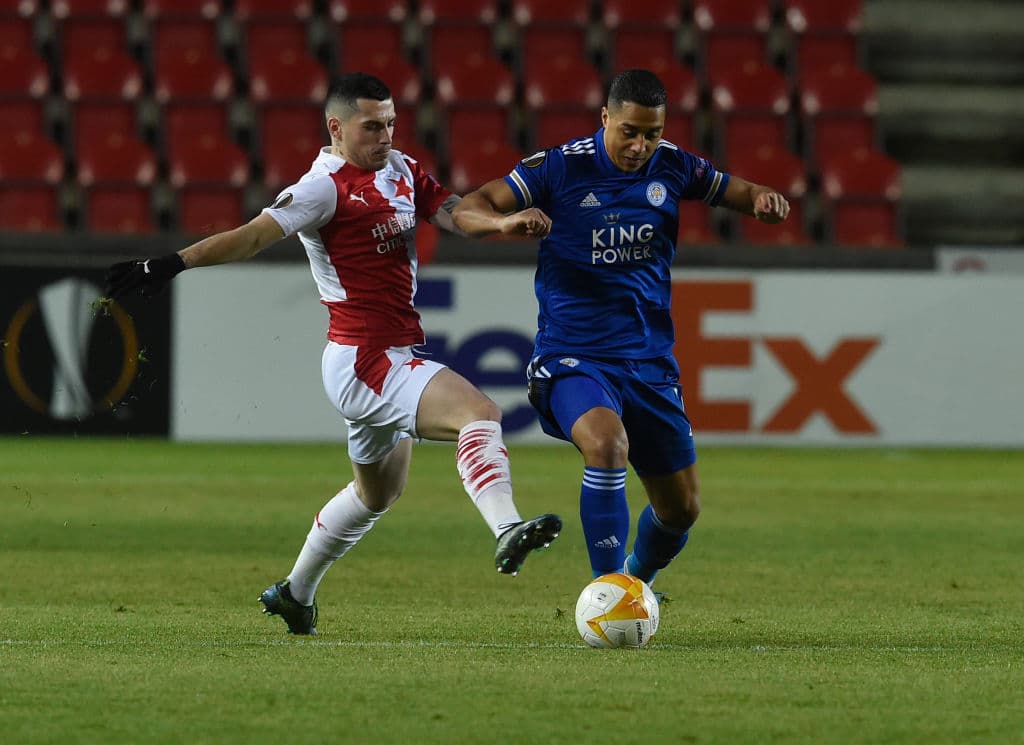 Slavia Praga y Leicester City no se hicieron daño tras igualar sin goles; todo se definirá en la vuelta.