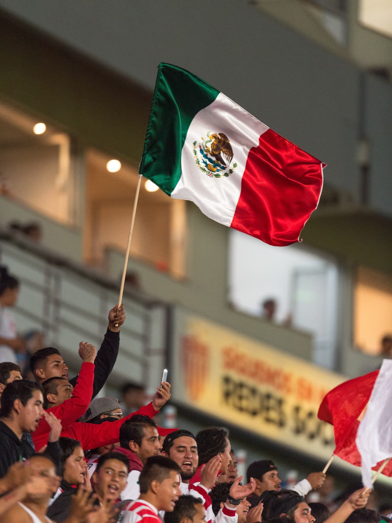 Muestras de apoyo en la Liga MX: Necaxa 1-0 Querétaro