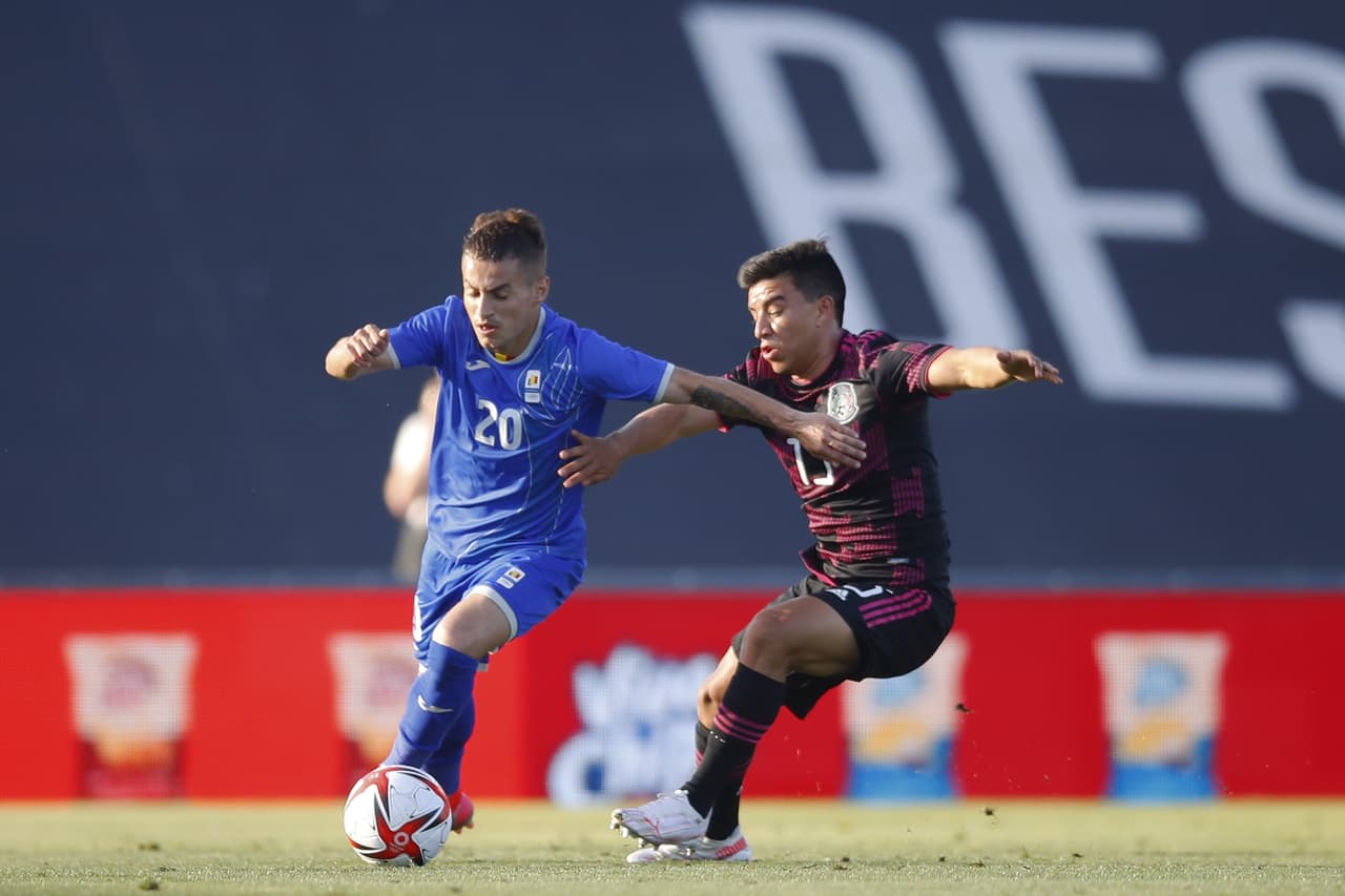 Jesús Angulo anota el único gol del partido y le da la victoria 1-0 al Tri sub-23 sobre Rumania.