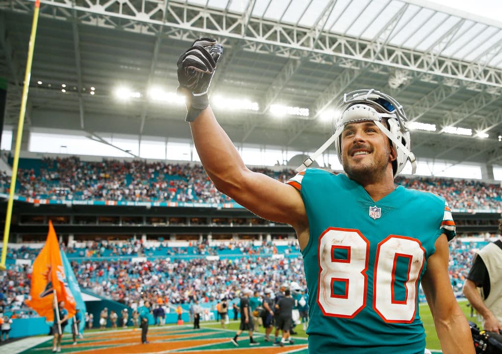 El receptor abierto Danny Amendola se marcha de los Miami Dolphins para llegar a los Detroit Lions por un año y 4.5 millones, aunque con incentivos podría llegar a 5.7 mdd.