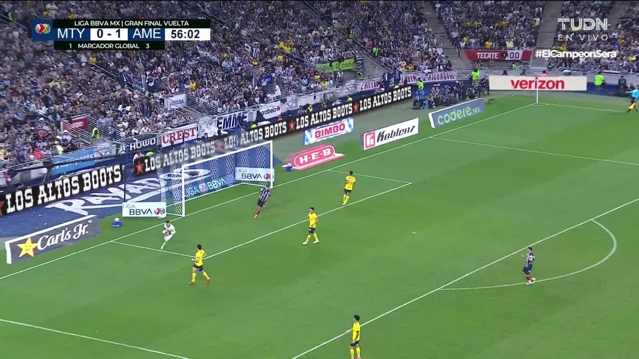 ¡TIRO ATAJADO! disparo por Brandon Vázquez.