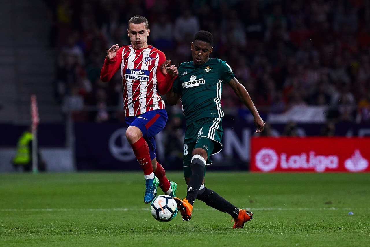 En el vestidor del Barcelona coincidiría con Antoine Griezmann, al que venció con el Betis 1-0 la campaña anterior.