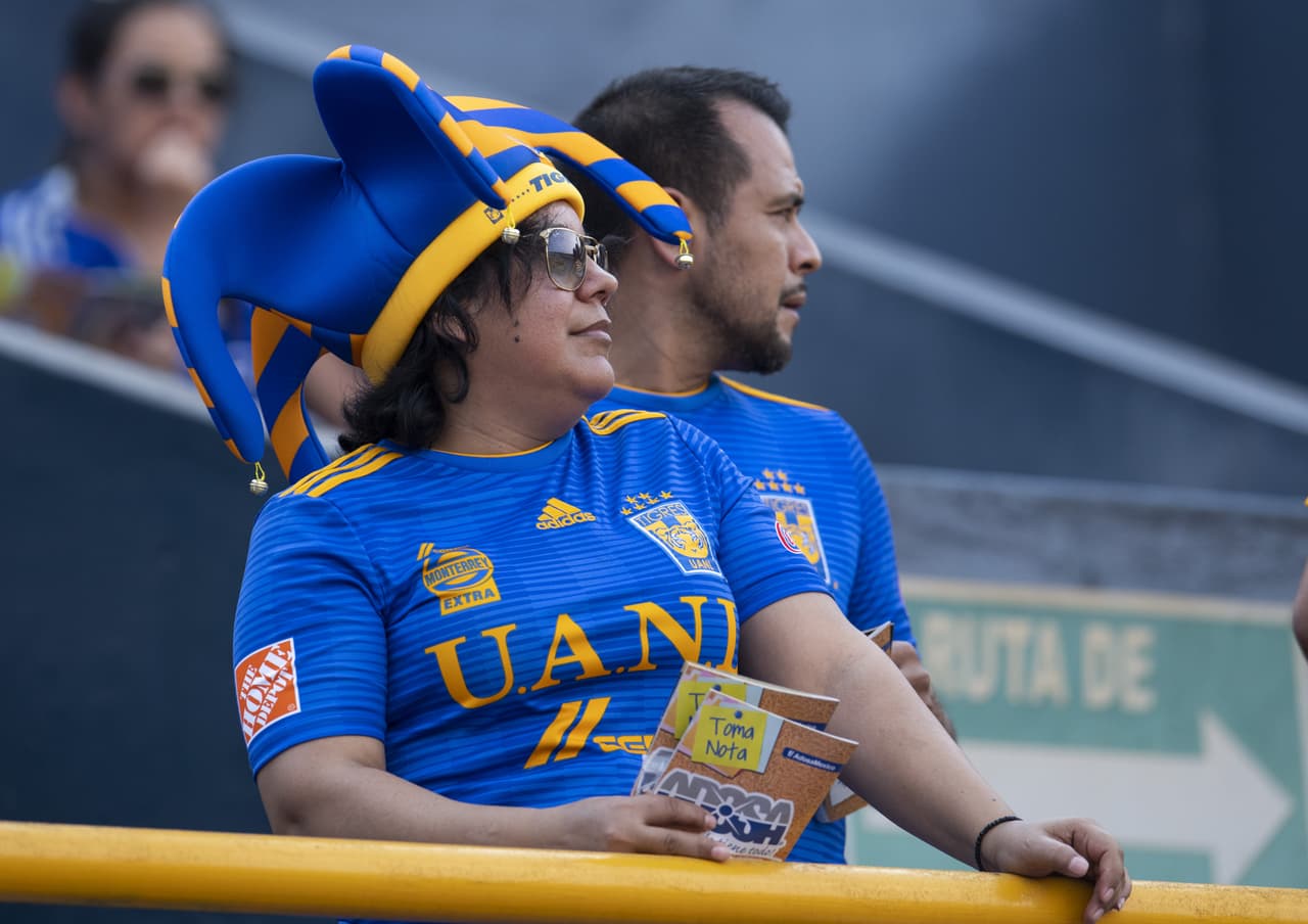 Los fanáticos de Tigres y Chivas se alistan para vivir el duelo de la Jornada 17 del Clausura 2019 en Monterrey.
