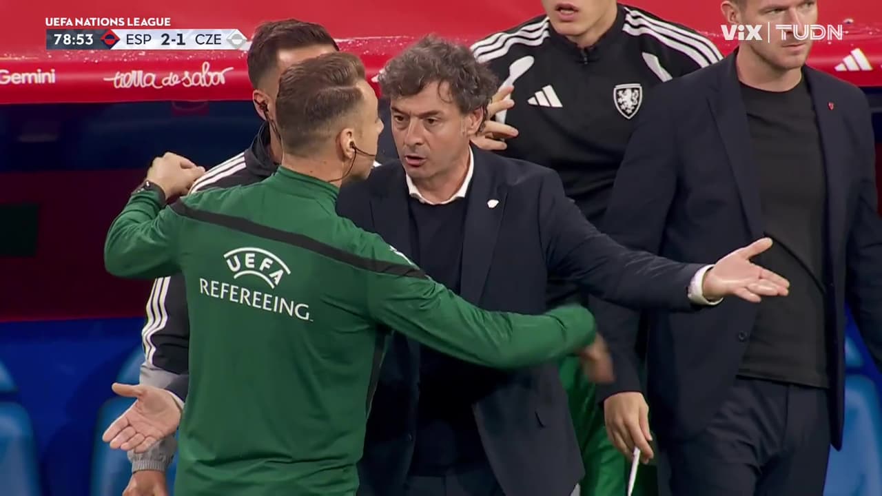 ¡Increíble! El árbitro y el VAR anulan gol claro de Chequia vs. España
