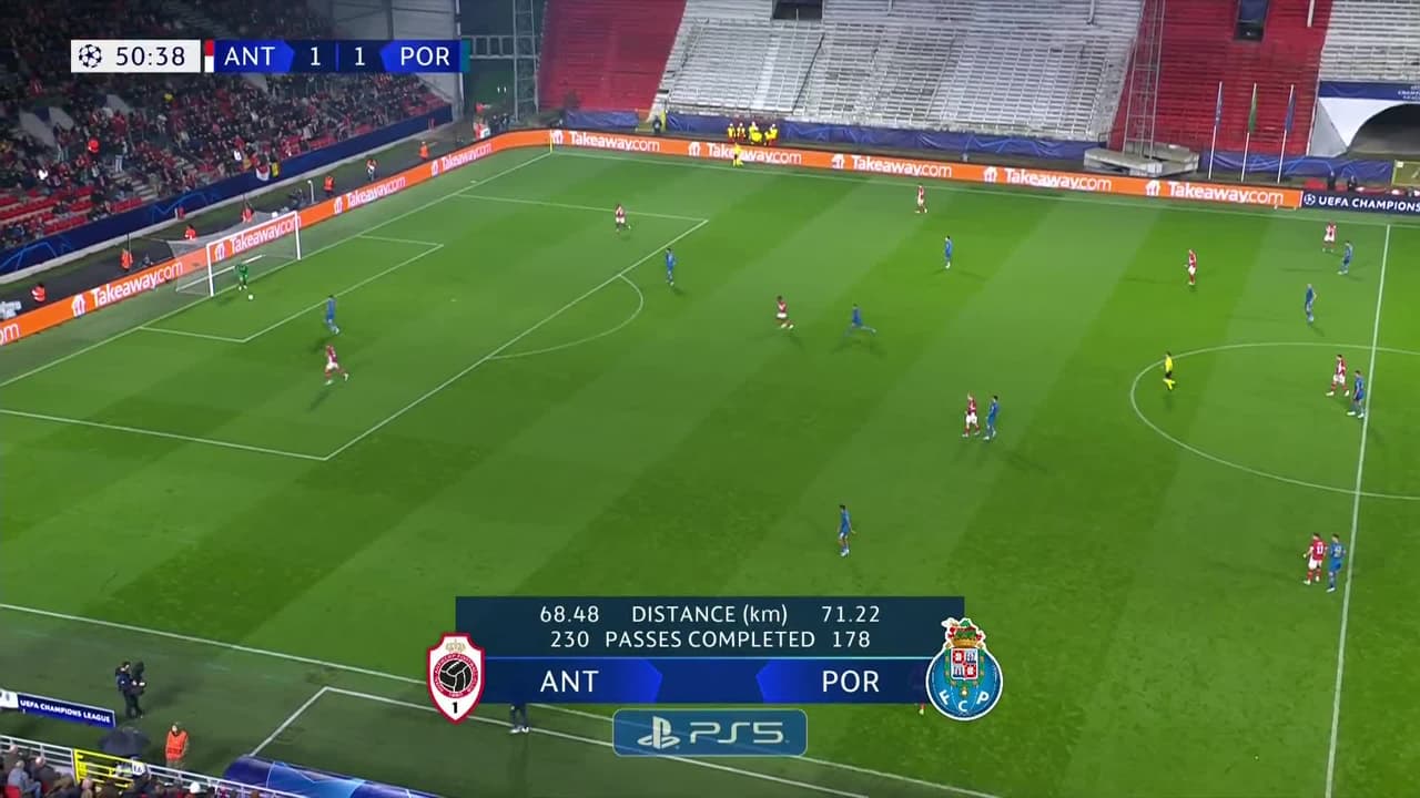 ¡TIRO ATAJADO! disparo por Alan Varela.