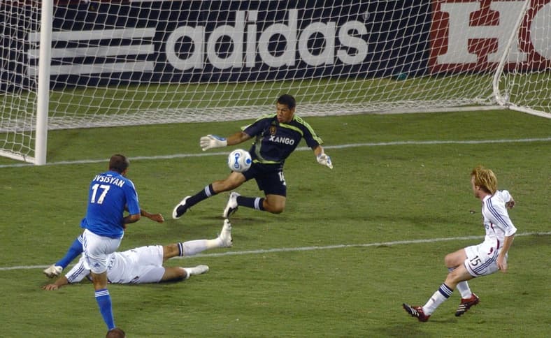 Yura Movsisyan con la camiseta de Kansas City.
