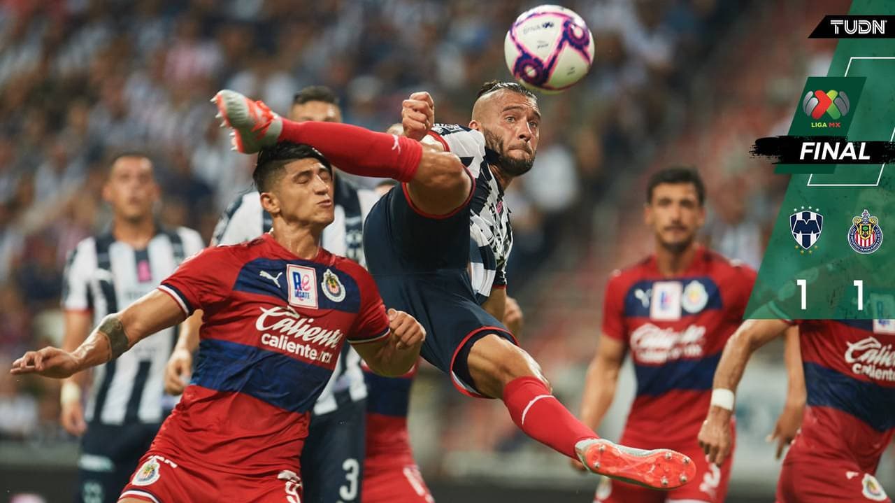 Las Chivas rescatan empate en Monterrey