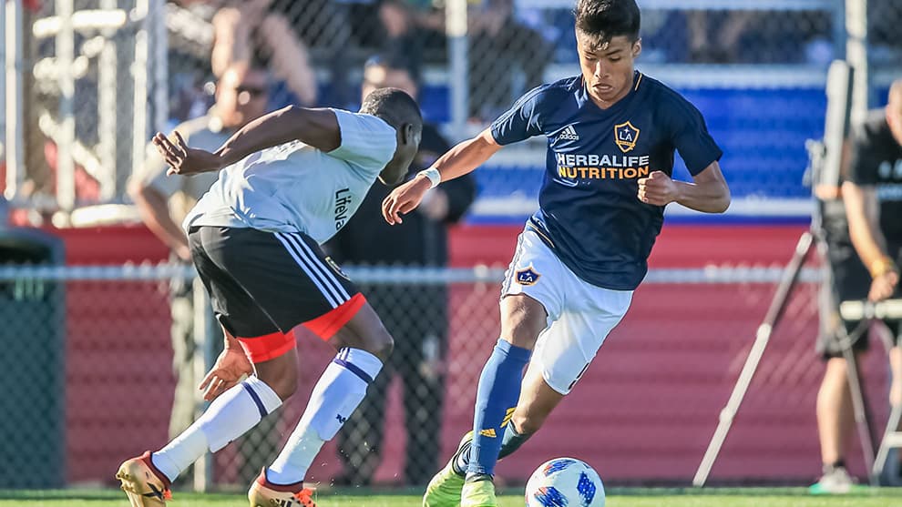 Ulysses Llanez | 18 años