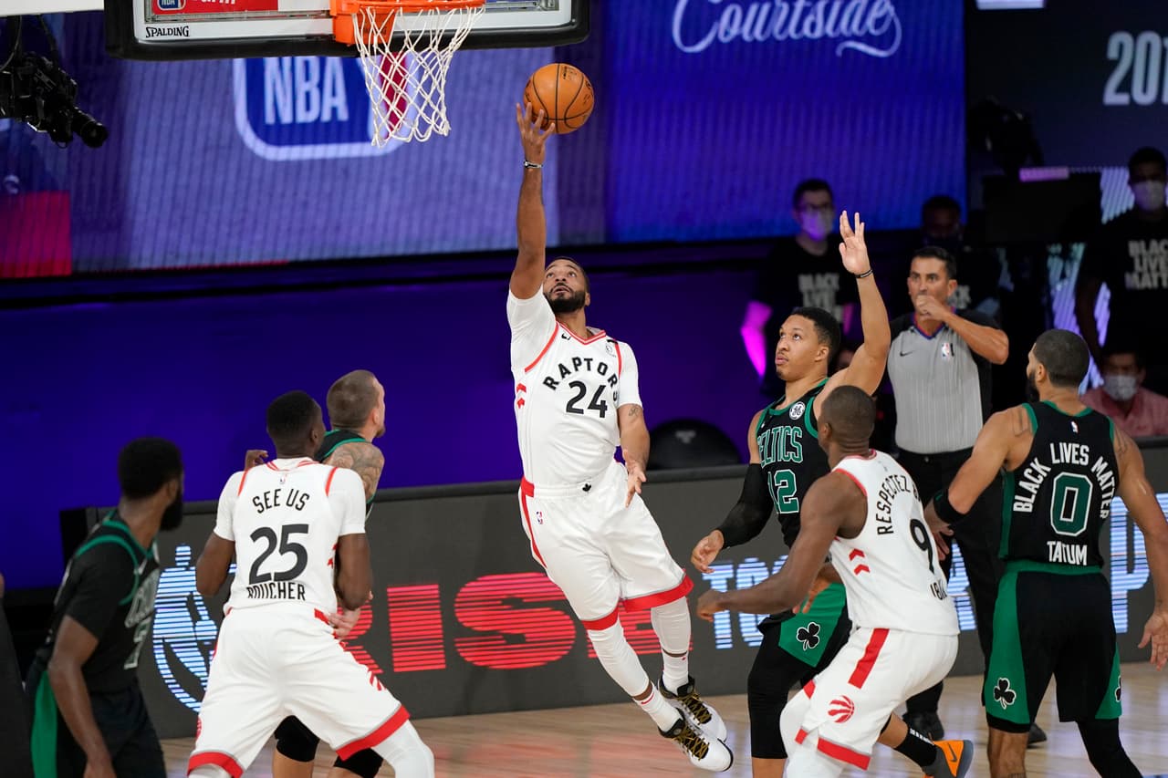 Los Celtics comienzan a despegarse de los Toronto Raptors y con un marcador de 102-99 y ponen la serie 2-0 a su favor.