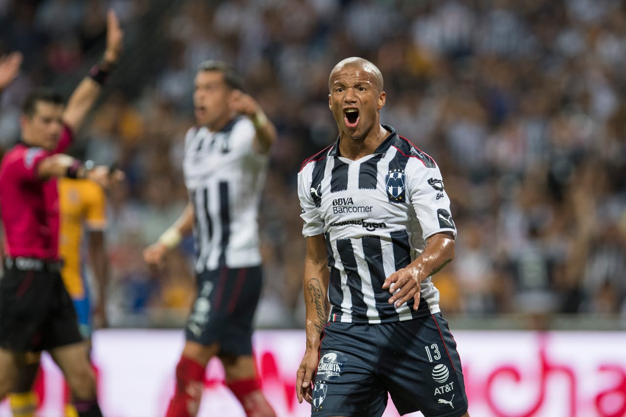 El uruguayo Carlos Sánchez, que no sería tenido en cuenta por Antonio ohamed, estaría siendo sondeado por la directiva americanista.