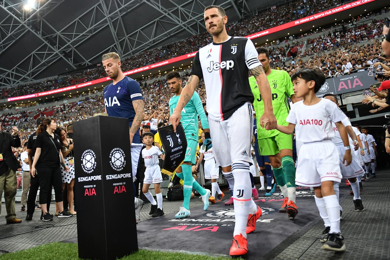 17) Leonardo Bonucci le costó 42 millones de euros al AC Milán en 2017 aunque un año después lo devolvió a la Juventus.