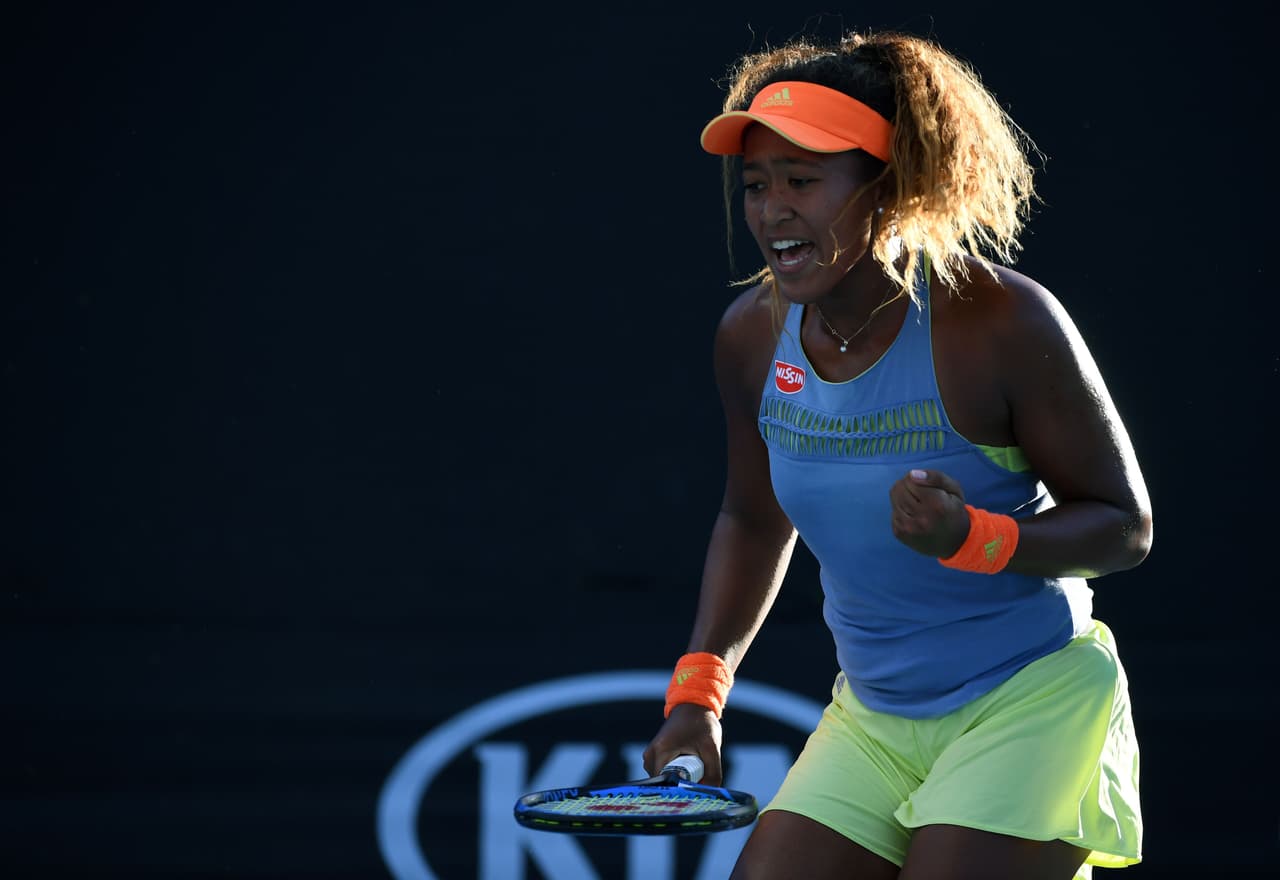 La japonesa Naomi Osaka sorprendió a Elena Vesnina y la eliminó con parciales 7-6 (4), 6-2.