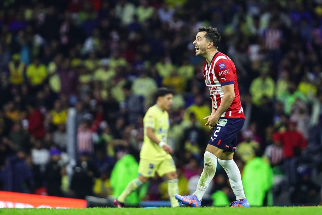 Chivas va por gol histórico en el Clásico Nacional