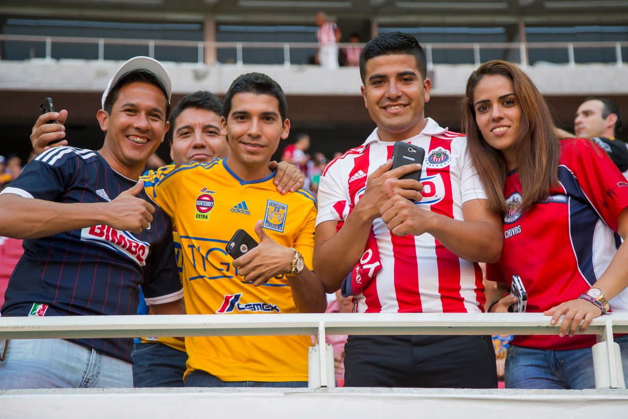 Así se vivió el colorido de la afición en la Jornada 10
