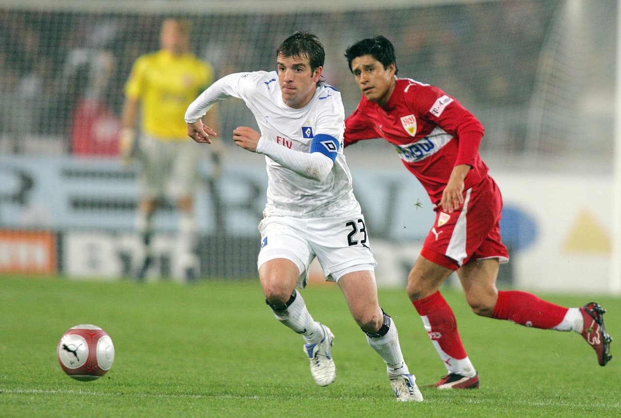 En aquella época la Bundesliga contaba con grandes estrellas jóvenes en otros equipos, como Rafael van der Vaart del Hamburgo.