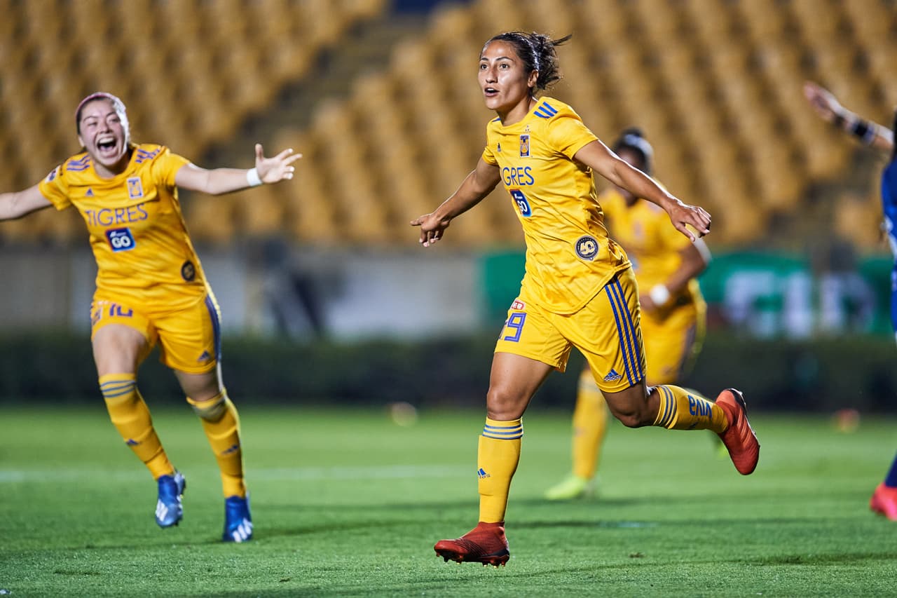 Tigres derrotó al Pachuca con doblete de StephanyMayor y uno más de Ovalle; por 'las Tuzas' descontó Viridiana Salazar. Las de Tigres ya son segundas, con un partido menos que el líder América.