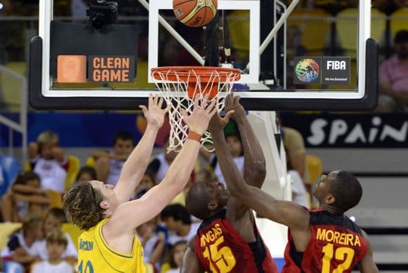 Pese a la derrota el equipo australiano se mantiene entre los primeros 3 clasificados de su grupo a la siguiente ronda.